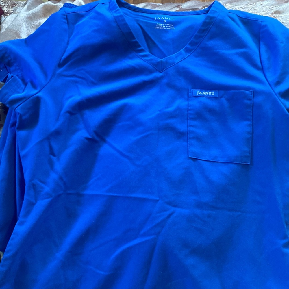 Jaanuu royal blue